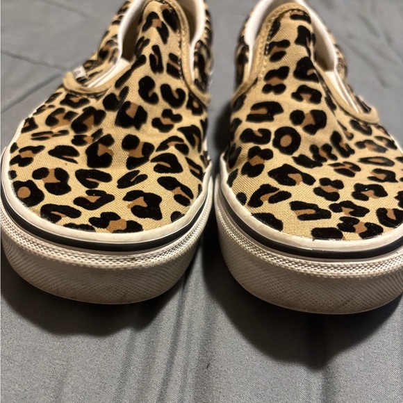 VANS Velvet Leopard Print Classic Slip-On Shoes Womens Size 7.5 - Picture 2 of 9